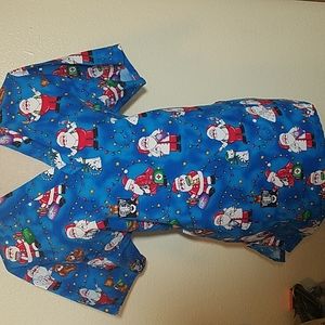 Nurse Uniform Scrub Top Christmas Santa Size Medium.